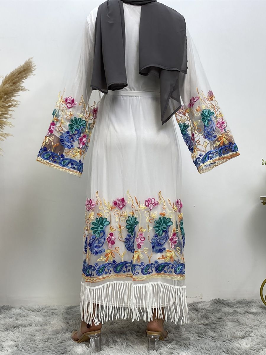 A popular fashion women's dress for Middle Eastern Muslims, Dubai, Africa and Turkey, including a cardigan, embroidered mesh robe and dress