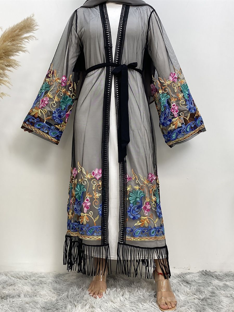 A popular fashion women's dress for Middle Eastern Muslims, Dubai, Africa and Turkey, including a cardigan, embroidered mesh robe and dress