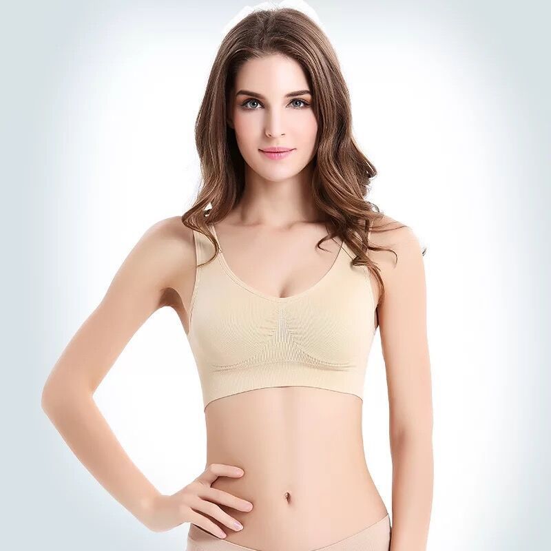 This cross-border exclusive sports bra is designed for plus sizes. It's a single-layer, unpadded, and wireless vest-style bralette, offering ultimate comfort and freedom of movement.