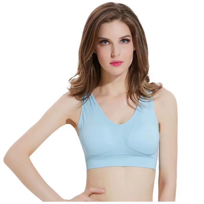 This cross-border exclusive sports bra is designed for plus sizes. It's a single-layer, unpadded, and wireless vest-style bralette, offering ultimate comfort and freedom of movement.