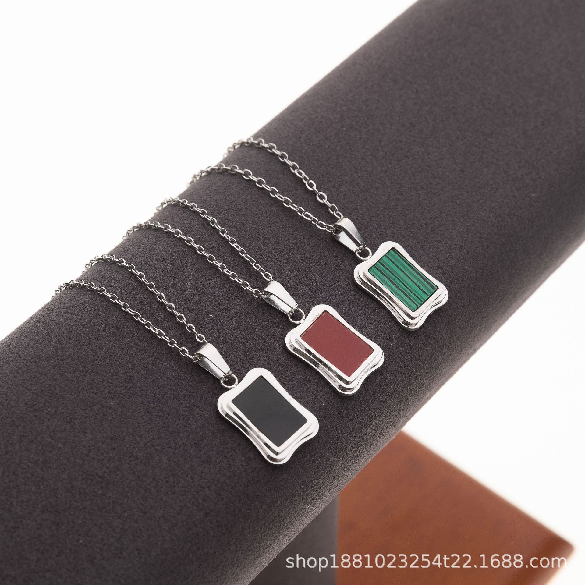Light Luxury Niche Versatile Necklace Stainless Steel Pendant Square Choker Titanium Steel Necklace Fade-Resistant