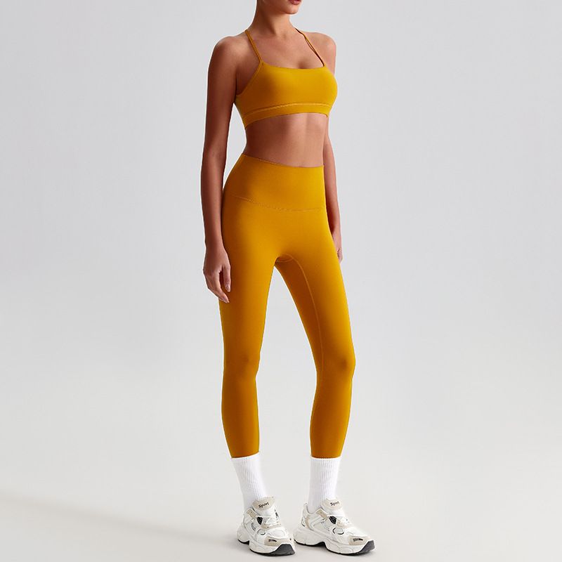 European and American cross-border breathable quick-dry yoga set for women, slimming and back-beautifying fitness wear, running sportswear, tight-fitting set