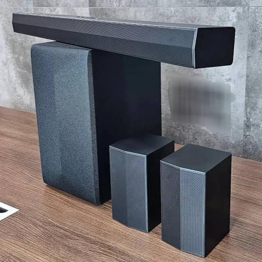 LG S65T sound bar, 5.1 Ch, 600W Powerful surround sound with Wireless subwoofer and Rear speaker, Dolby Digital