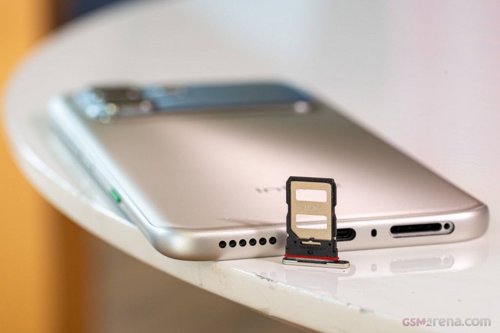 INFINIX NOTE EDGE 256GB ROM+8GB RAM 6.78" 120Hz AMOLED DISPLAY 6500mAh BATTERY 50MP +13MP SELFIE MediaTek Dimensity 7100 Android 16 SMARTPHONES -1 YEAR WARRANTY