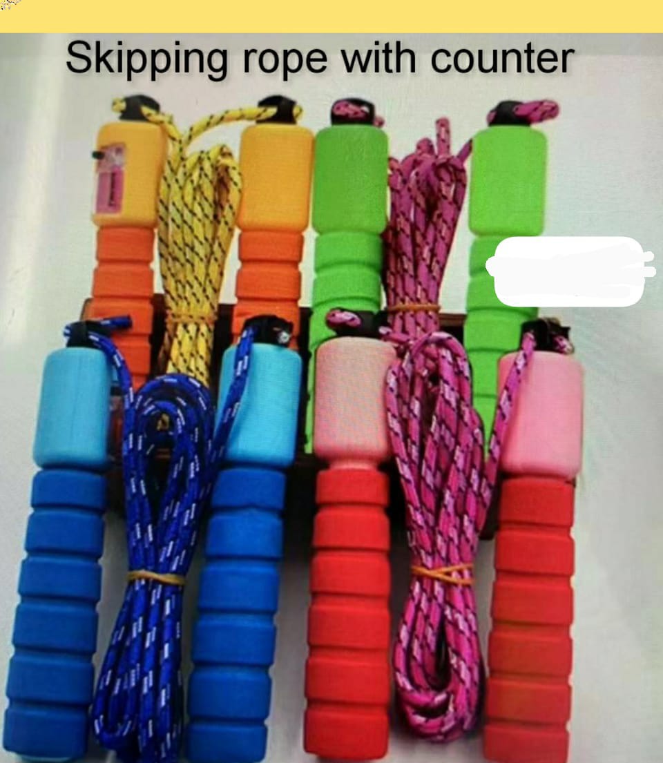 🥰🥳 REDEFINED WORKOUT 🥳🥳Digital Skipping Rope With Counter. Built-in Digital Counter: LCD display tracks jump count, calories burned, and time for an efficient workout.