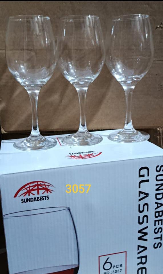 🤩NEW LISTING ON SALE,🤩Nice One Set Of 6pcs  High Quality. Wine glasses. Made of quality of a nice restaurant, Italian style environmental friendly ( lead- free) and high grade.