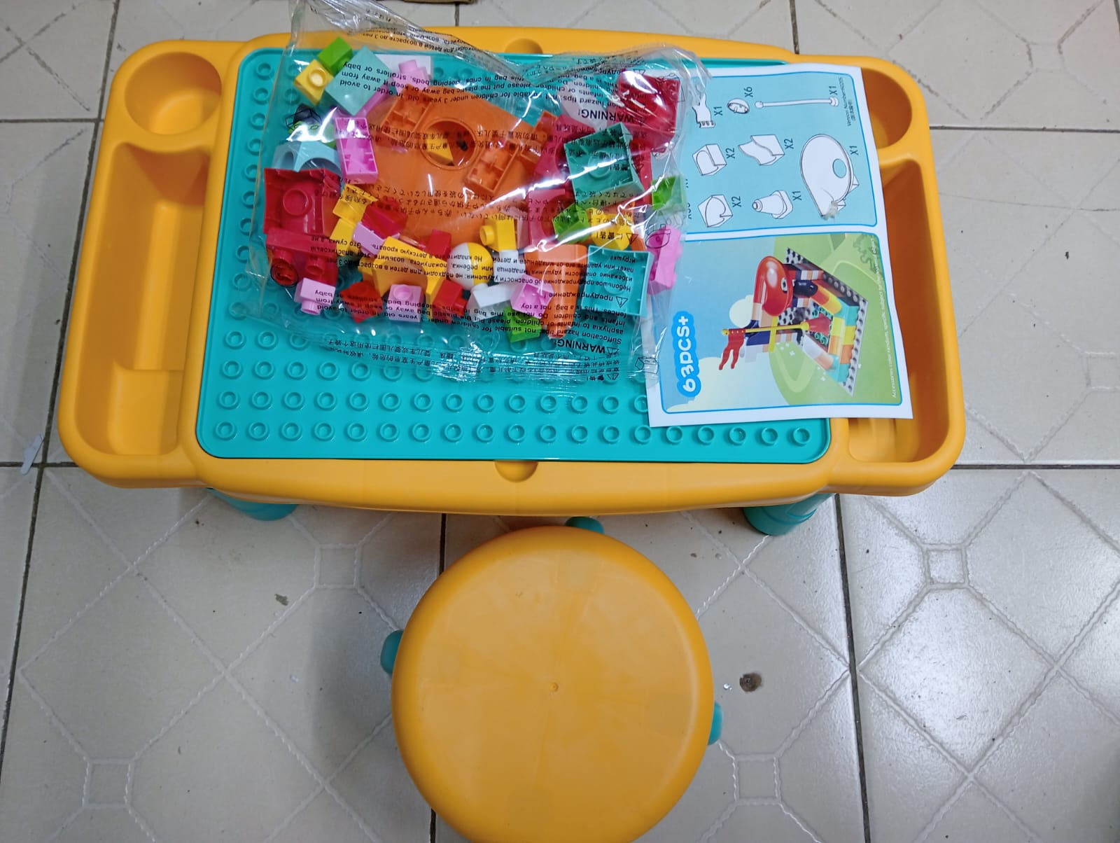 Children's Building Blocks Table Desk and Chairs Set Kids Activity Table, Building Blocks Table Toy Gift for Toddlers