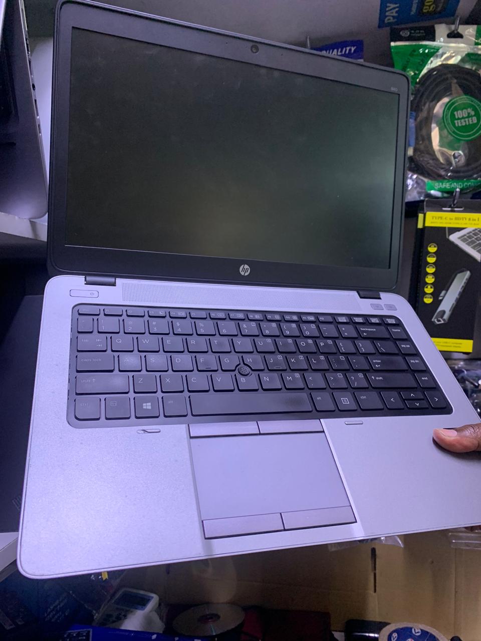 GRADE A HP ELITE BOOK INTEL 840 G3 COI5 8GB RAM 256SSD 6TH GENERATION 14 INCH DISPLAY SPEED OF 2.6GHz 6MONTHS WARANT