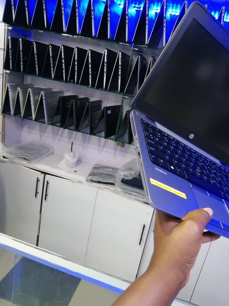 GRADE 1 HP ELITEBOOK 820 G1 INTEL  CORE I5 4TH GENERATION 8GB RAM 500HDD BLACK 12.5INCH 6 MONTH WARANT