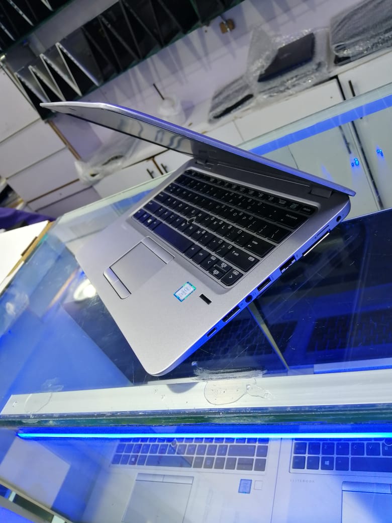 GRADE 1 EX UK HP ELITEBOOK 820 G3 INTEL CORE I5 7TH GEN 8GBRAM 256 SSD 12.5 INCH 2.5 GHz 6 MONTH WARANT