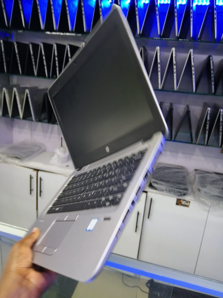 GRADE 1 EX UK HP ELITEBOOK 820 G3 INTEL CORE I5 7TH GEN 8GBRAM 256 SSD 12.5 INCH 2.5 GHz 6 MONTH WARANT