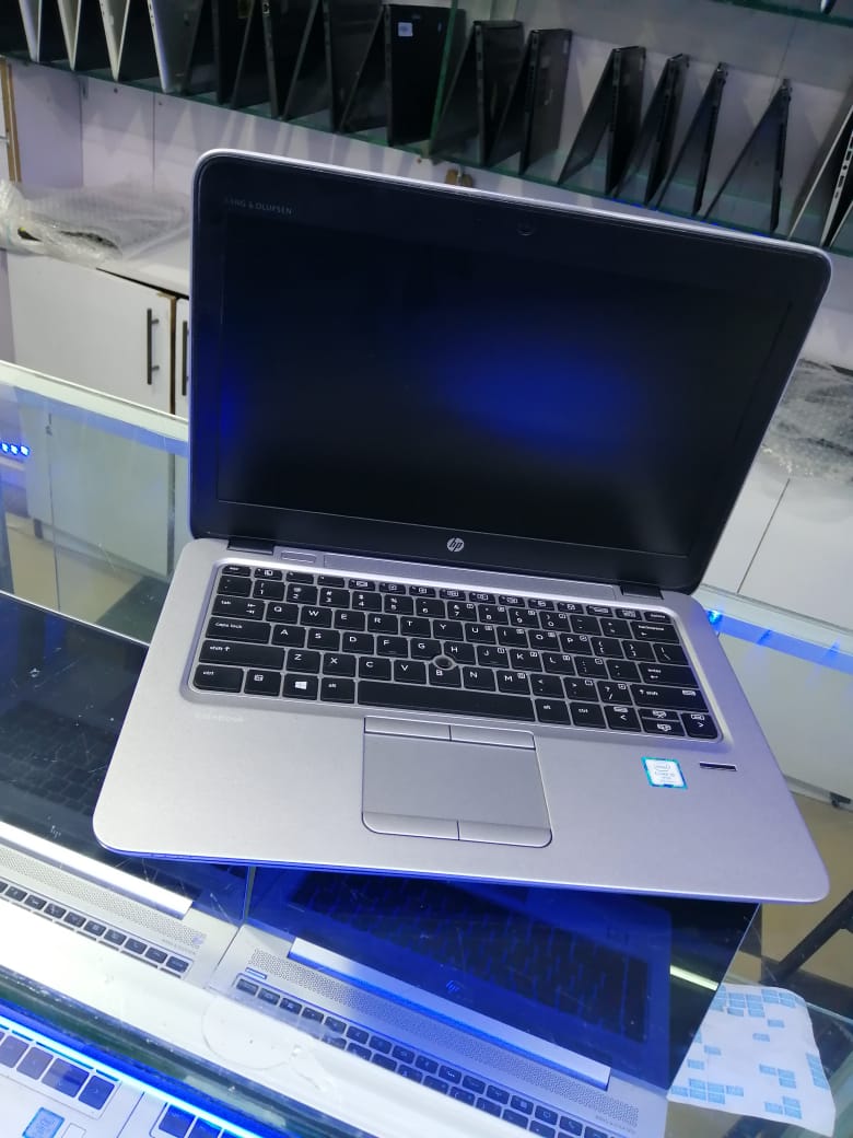 GRADE 1 EX UK HP ELITEBOOK 820 G3 INTEL CORE I5 7TH GEN 8GBRAM 256 SSD 12.5 INCH 2.5 GHz 6 MONTH WARANT