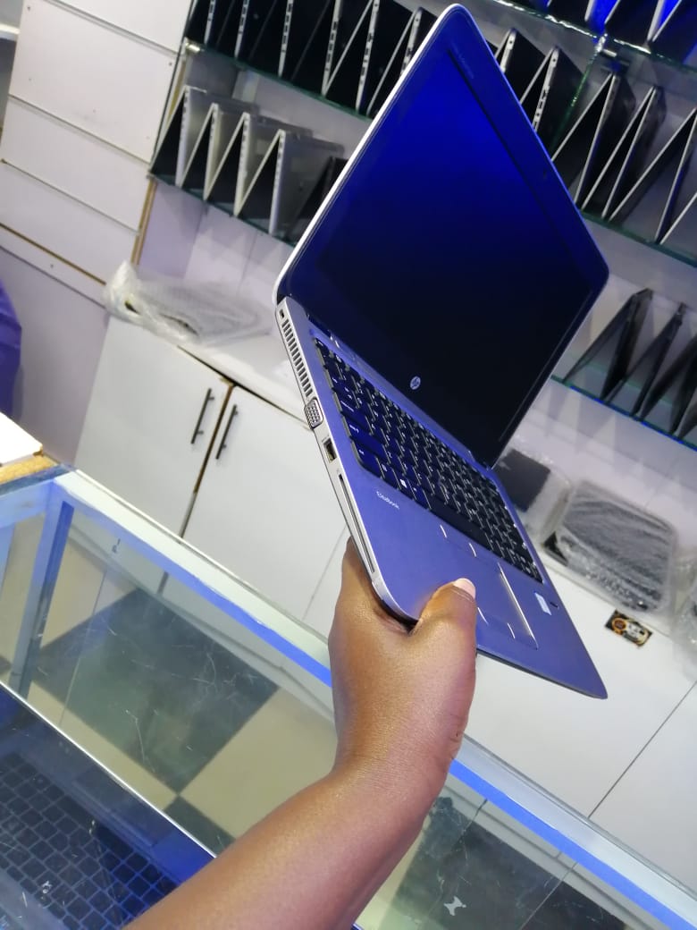 GRADE 1 EX UK HP ELITEBOOK 820 G3 INTEL CORE I5 7TH GEN 8GBRAM 256 SSD 12.5 INCH 2.5 GHz 6 MONTH WARANT