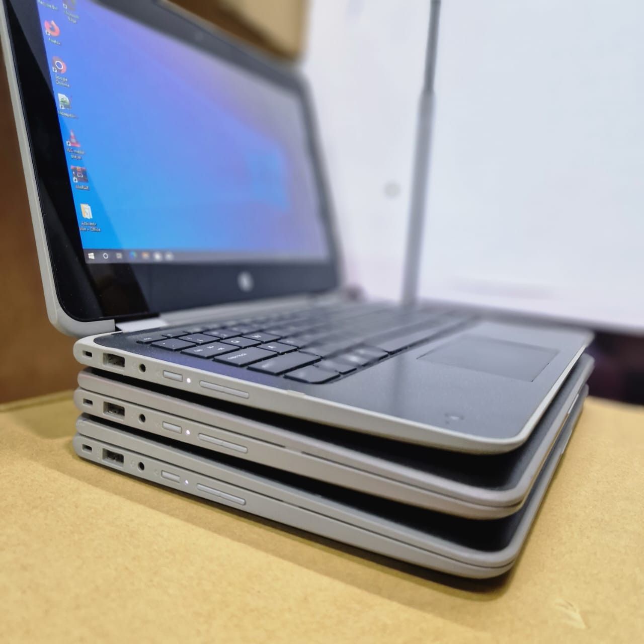 REFUBLISHED HP ProBook x360 11 G4 EE Notebook PC Intel Core i5 8th Gen 8GB RAM 256 GB SSD 11.6 Inch HD Touchscreen DisplAY
Enable students to work on multiple applications, run simulations and edit