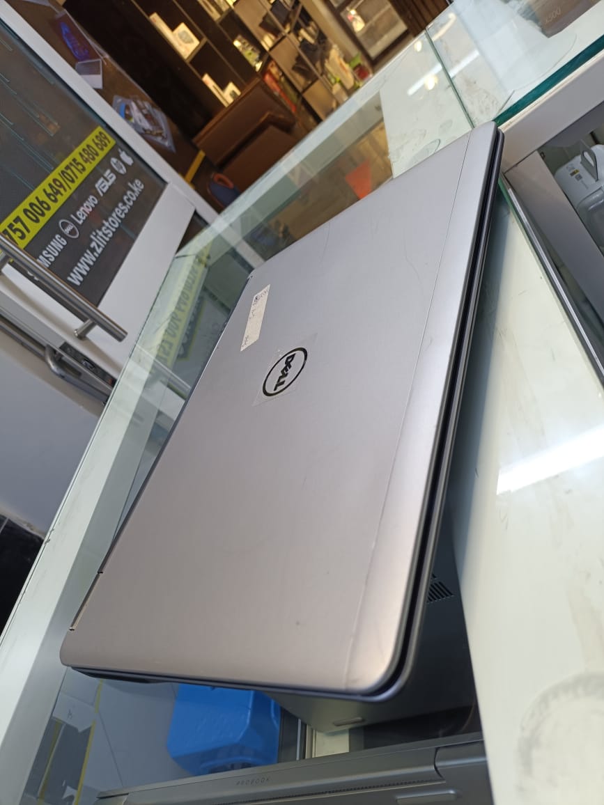 REFUBLISHED DELL LATITUDE 7440 COI5 4TH GENERATION 8GBRAM 256GBSSD
supported by 8GB of DDR3 RAM and a fast 256GB SSD for quick boot times and ample storage
Its 14-inch display offers crisp visuals
