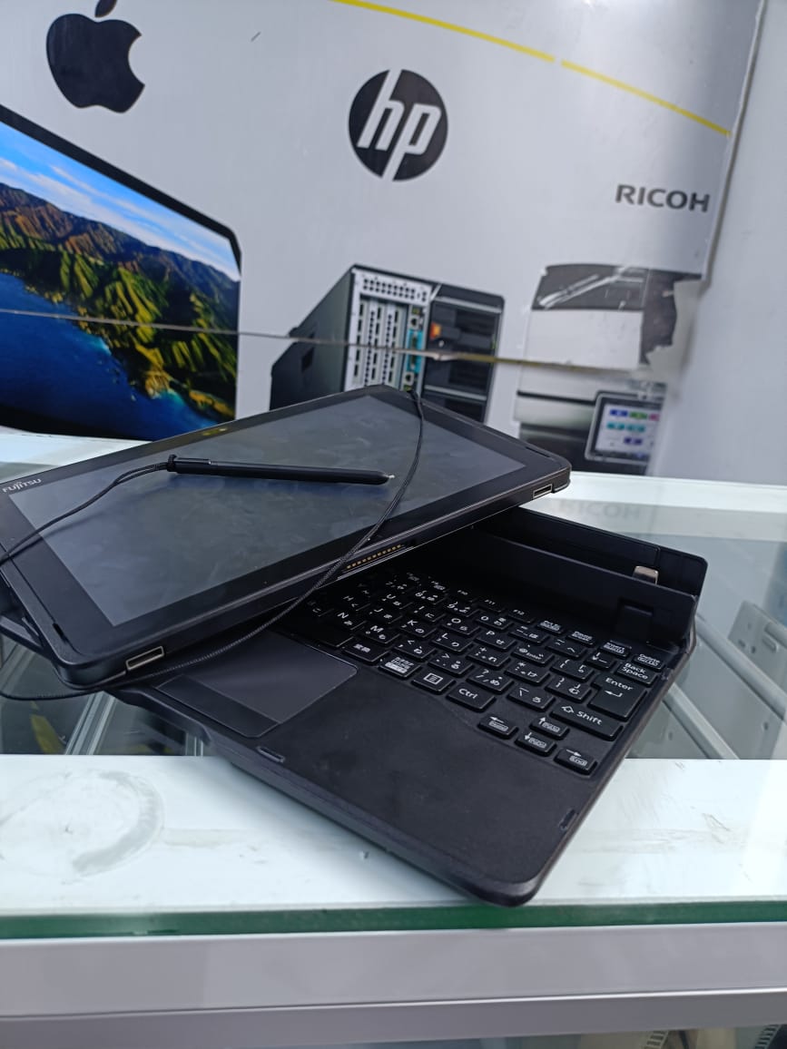 REFUBLISHED FUJISTU ARROW TAB (Q508/SE) ATOM X7  4GBRAM 128GB STORAGE DETACHABLE WITH STLRUS PEN