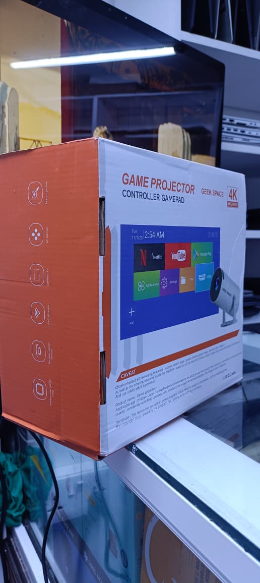 GEEK SPACE  GAME PROJECTOR 4K X10PLUS WITH CONTROLLER GAMEPAD
YOUTUBE,NETFLIX,PRIMEVIDEO,FOX,DISNEY,MYTV,FOX,