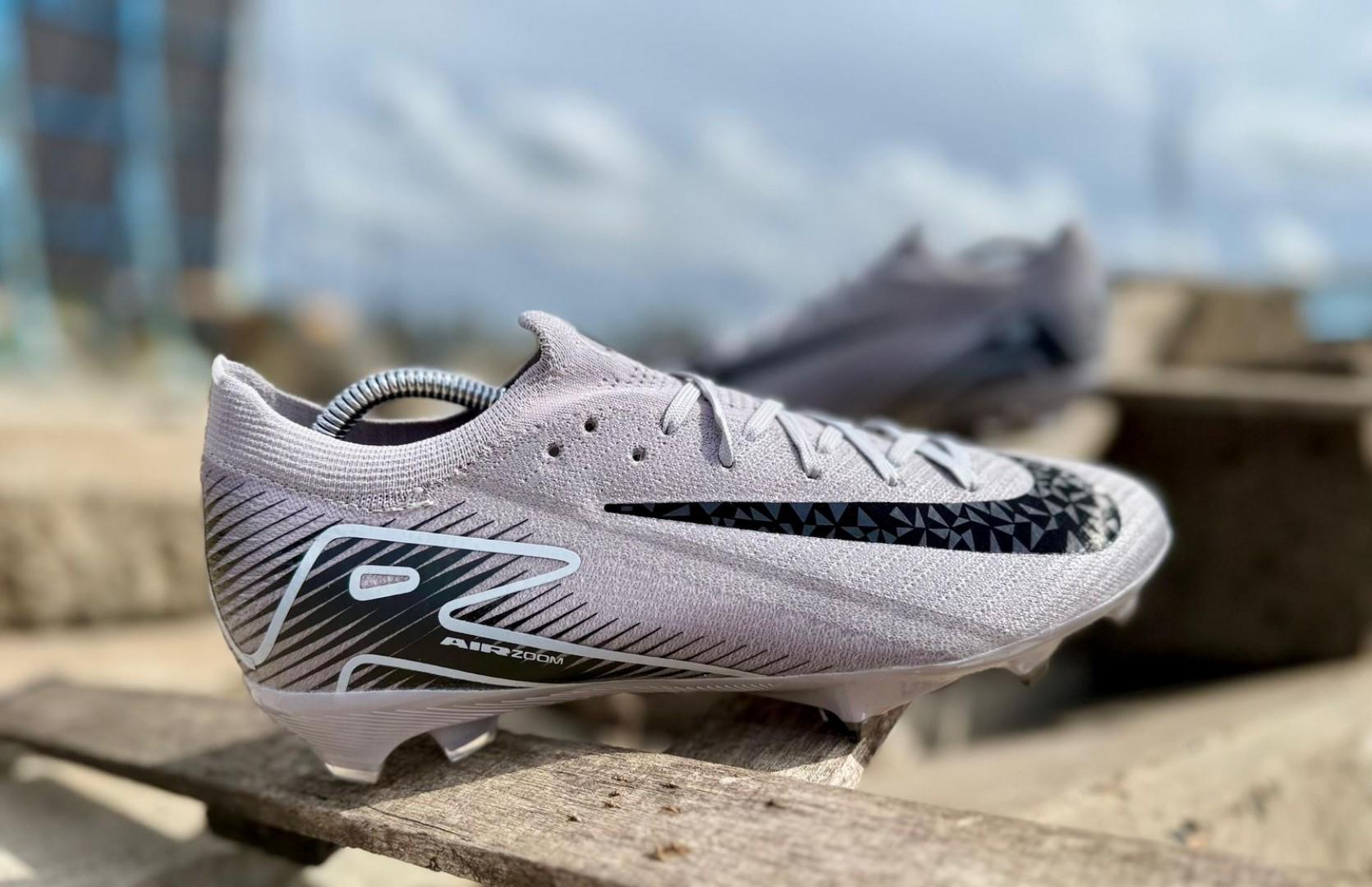 Original Air Zoom Mercurial Vapor 16 Elite FG Firm Ground Soccer Cleats - White/Black/Blue/Gold. Pack Football Boots. Football Boots, Shadow Pack Soccer boots, ground soccer clears, purple yellow whit