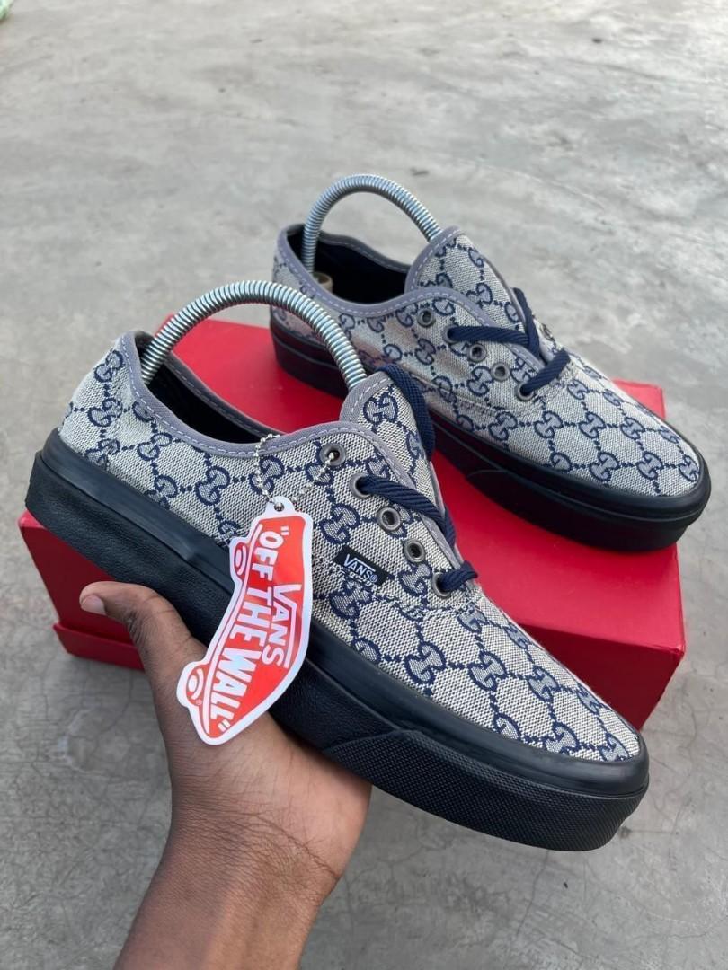 NEW ARRIVAL VANS OF THE WALL, CUSTOMIZED VANS, CASUAL RUBBERS, LACE UP, VERY COMFORTABLE AND DURABLE RUBBER SHOES. BEST SHOP FOR VANS, MENS RUBBERS, WOMEN RUBBERS