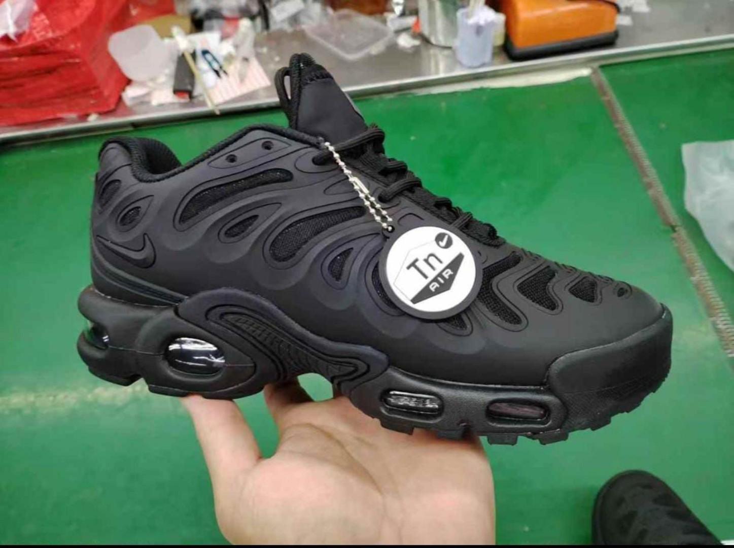 ORIGINAL AIR MAX TN PLUS BLACK COLOR, CUSTOMIZED AIRMAX 90 tn, COLOUR BLACK ,HIGH QUALITY SNEAKERS. Best shop for Airforce, Air jordan, Airmax tn, Air force sneakers)