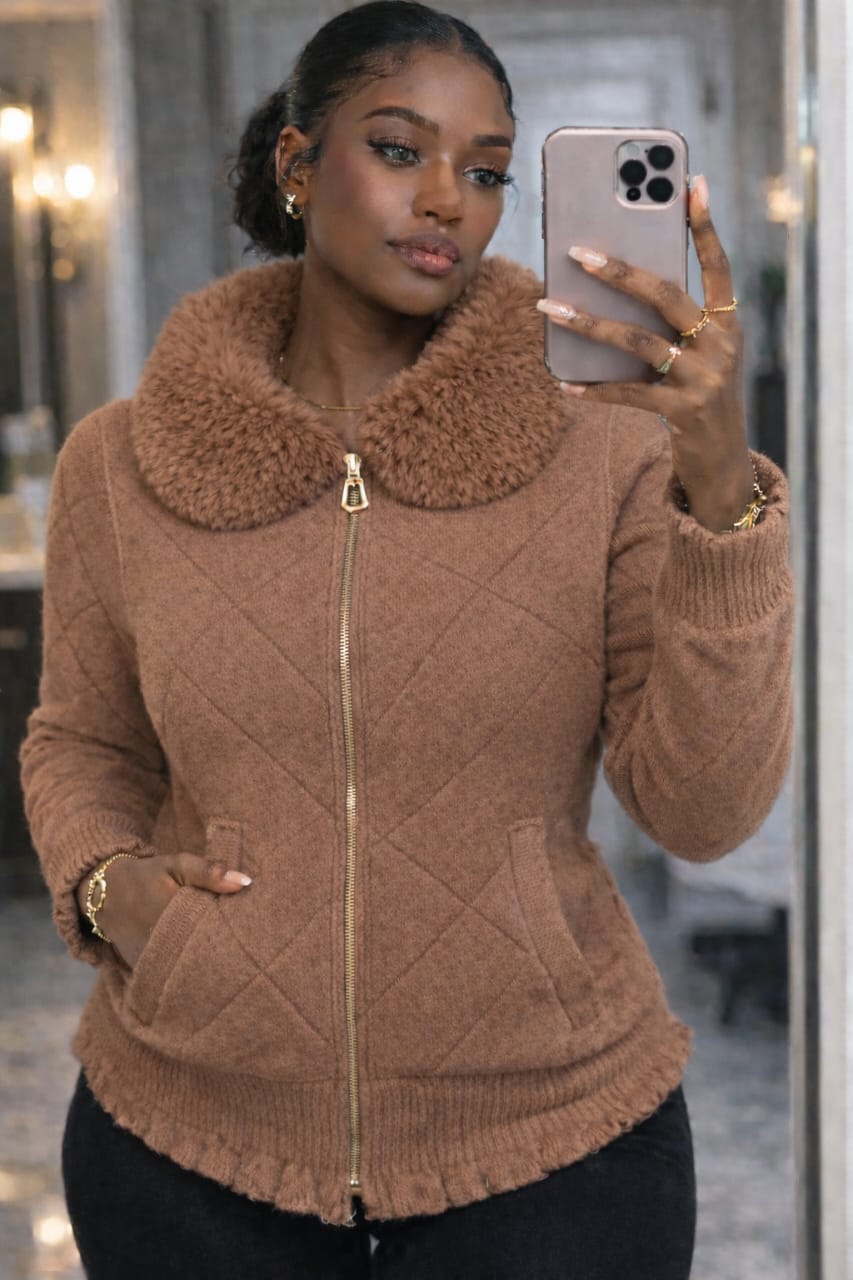 Women's Cocoa Luxe Quilted Fur Collar Zip Sweater Jacket - One Size Fits All.