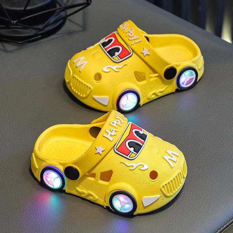Children's slippers summer 2025 new glossy car slippers boys and girls non-slip beach hole shoes.