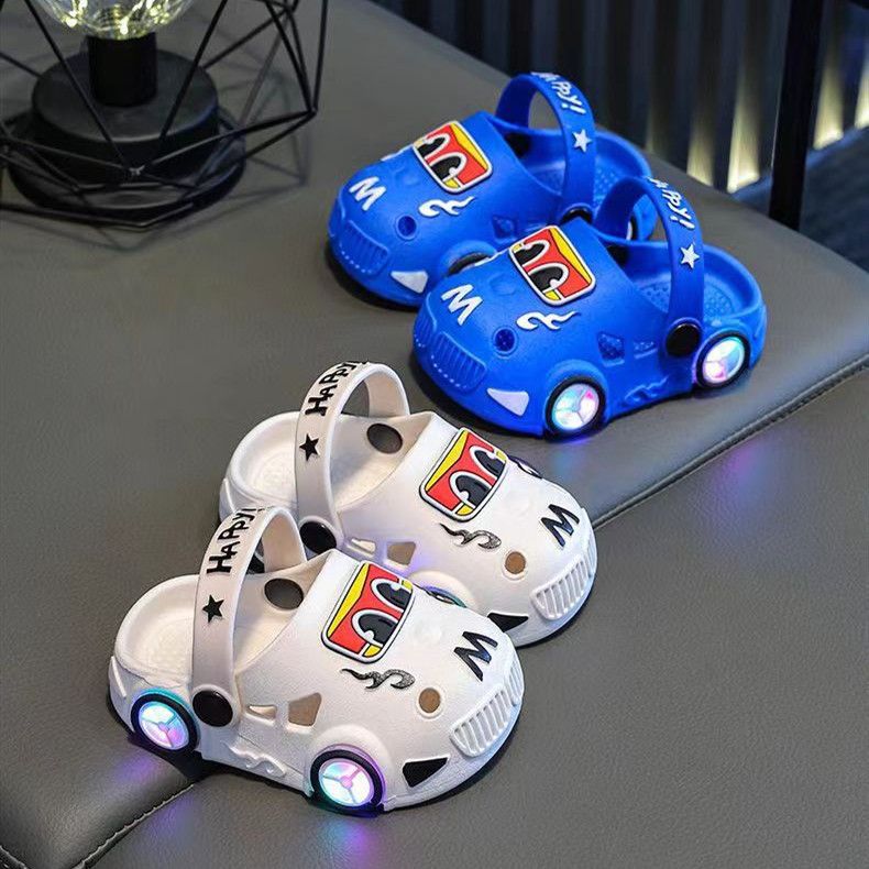 Children's slippers summer 2025 new glossy car slippers boys and girls non-slip beach hole shoes.