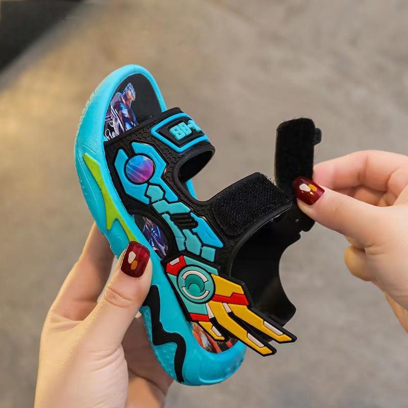 2025 new summer boy sandals summer light and handsome wear-resistant soft-soled boys beach shoes children's shoes