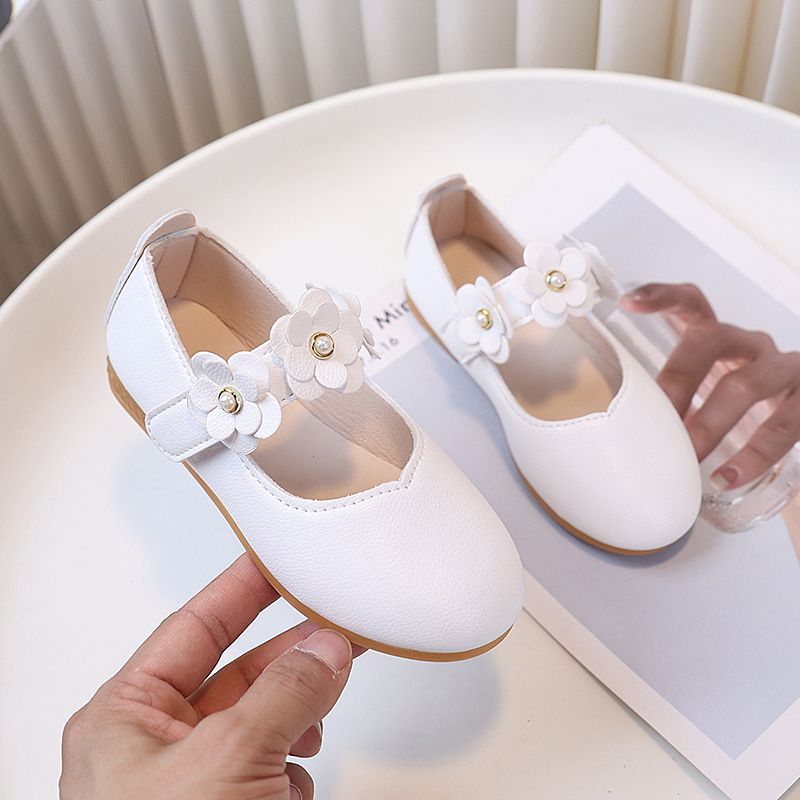 New girls' leather shoes party shoes children's performance shoes white students' single shoes etiquette flower girl school shoes with soft soles and tendons are comfortable.