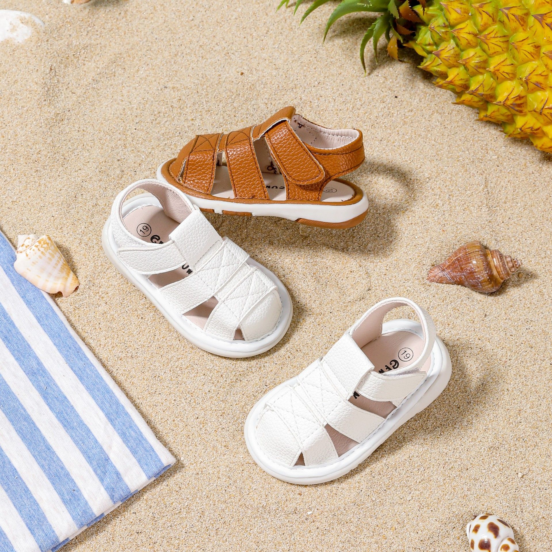 New summer call shoes baby sandals boys' shoes non-slip soft-soled Baotou children's toddler shoes will sound