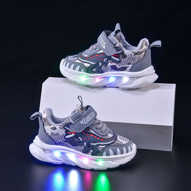 Fashion Girls Shoes Spring New Cartoon Boys Shoes Soft Soled Kids Sports Shoe Anti Slip Girl Casual Shoes Simple LED Light Shoe