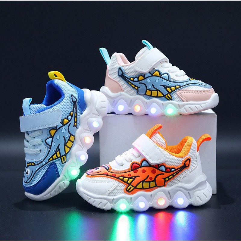 New spring and autumn boys' sports shoes and girls' mesh breathable children's baby light-emitting sports shoes