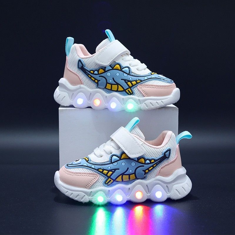 New spring and autumn boys' sports shoes and girls' mesh breathable children's baby light-emitting sports shoes