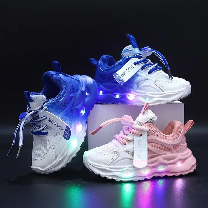 New children's sports shoes with lights Girls' gradual leather LED light-emitting children's shoes 1-6 years old boys' sports casual shoes