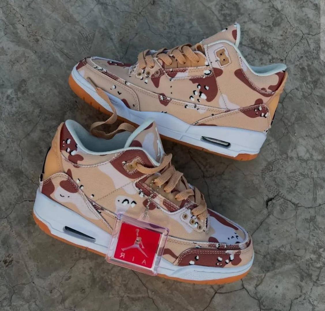 J3 Low Cut Sneakers 🎱This sneakers shoes are unisex, they have comfortable inner sole and a pure rubber durable sole. They are fashionable and stylish. Suitable in all seasons.