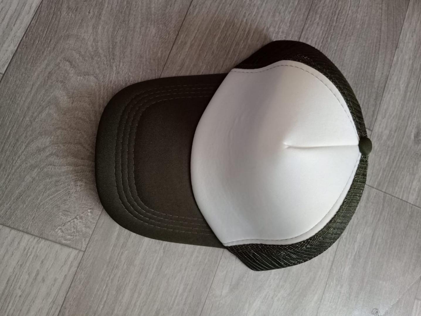 FASHION UNISEX CAPS🎱Fashionable caps in a out standing quality, durable and easy to maintain. They are suitable in all occasion and flexible with all out fits.