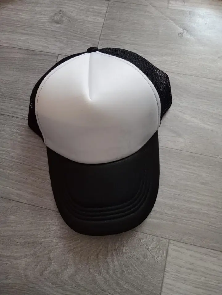 FASHION UNISEX CAPS🎱Fashionable caps in a out standing quality, durable and easy to maintain. They are suitable in all occasion and flexible with all out fits.