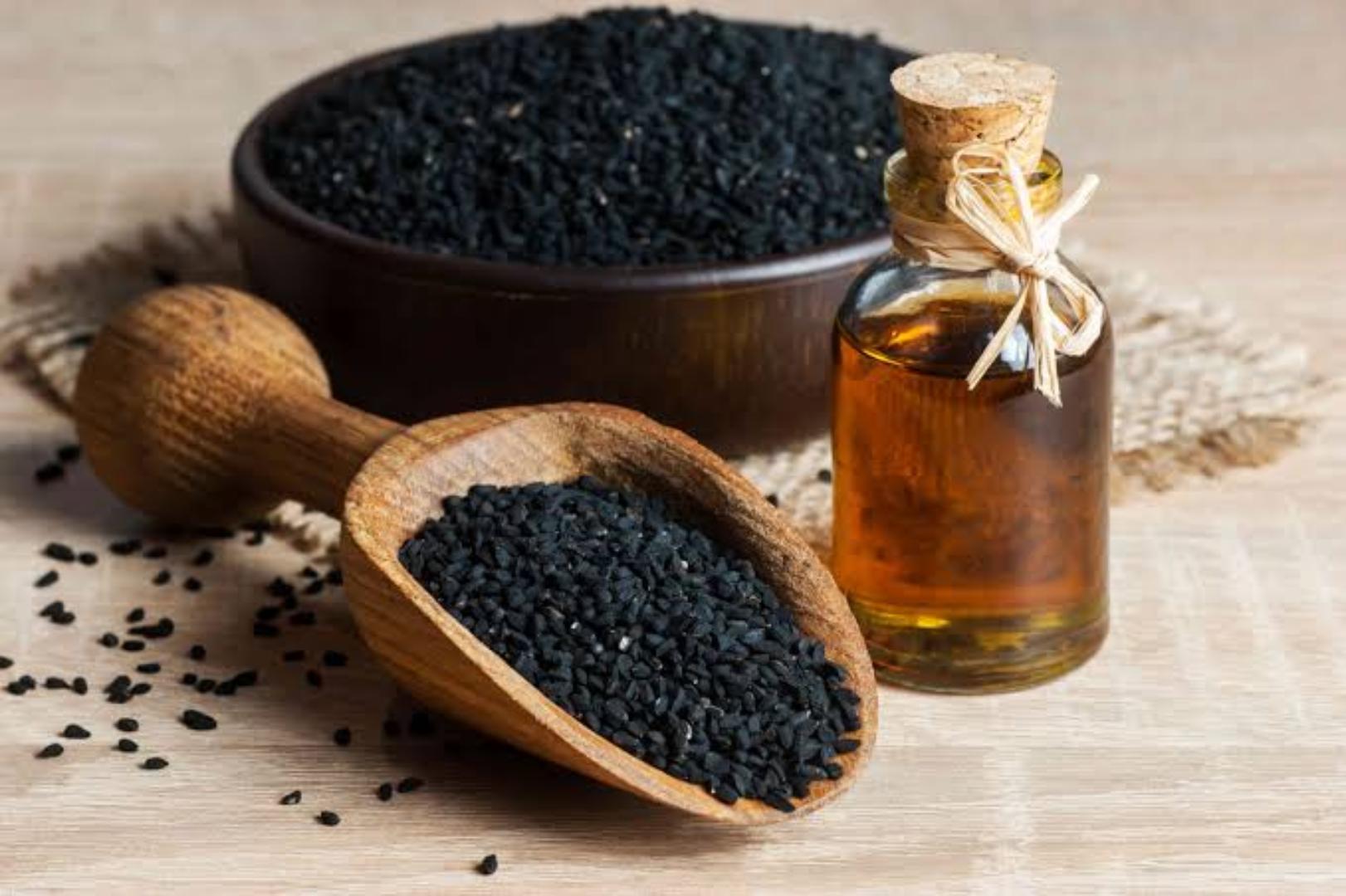 cold pressed black seed oil (pure organic black seed oil, antibacterial, treats haiir,treats respiratory problems, treats acne