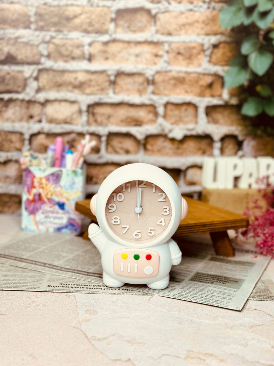 Creative Astronaut Student Bedside Alarm Clock, Personalized Craft alarm Clock, Kids alarm clock, back to school kids alarm clock, Living Room Bedroom Study Room Decoration