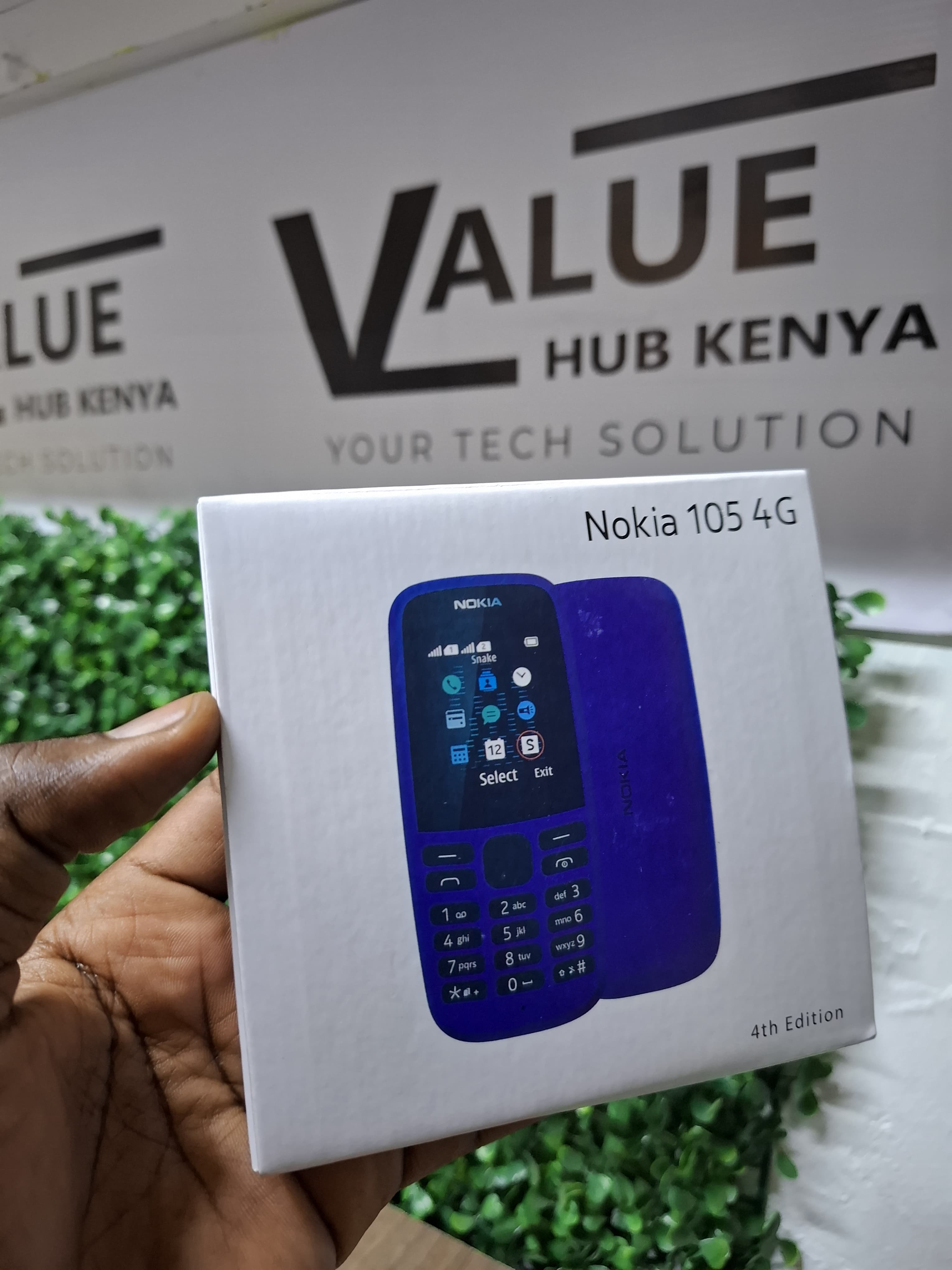 NOKIA 105 4G DUAL, has 4G-supported HD calling¹ and a long-lasting battery² – everything you need for long, clear conversations.