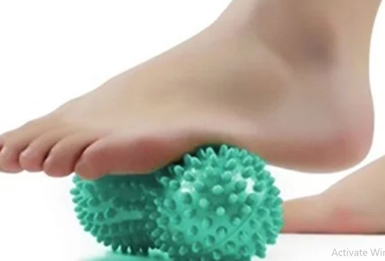 Relaxation Foot Massage Ball – Deep Tissue Pressure Point Roller | Ultimate Foot Relief | Portable Therapeutic Massage Tool for Heel, Arch, and Sole Pain