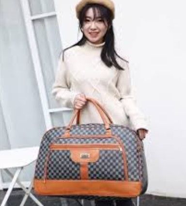 Stylish Brown Checkered Travel Duffle Bag – Unisex Weekend Bag | Lightweight Carry-On Bag | Men’s & Women’s Travel Holdall