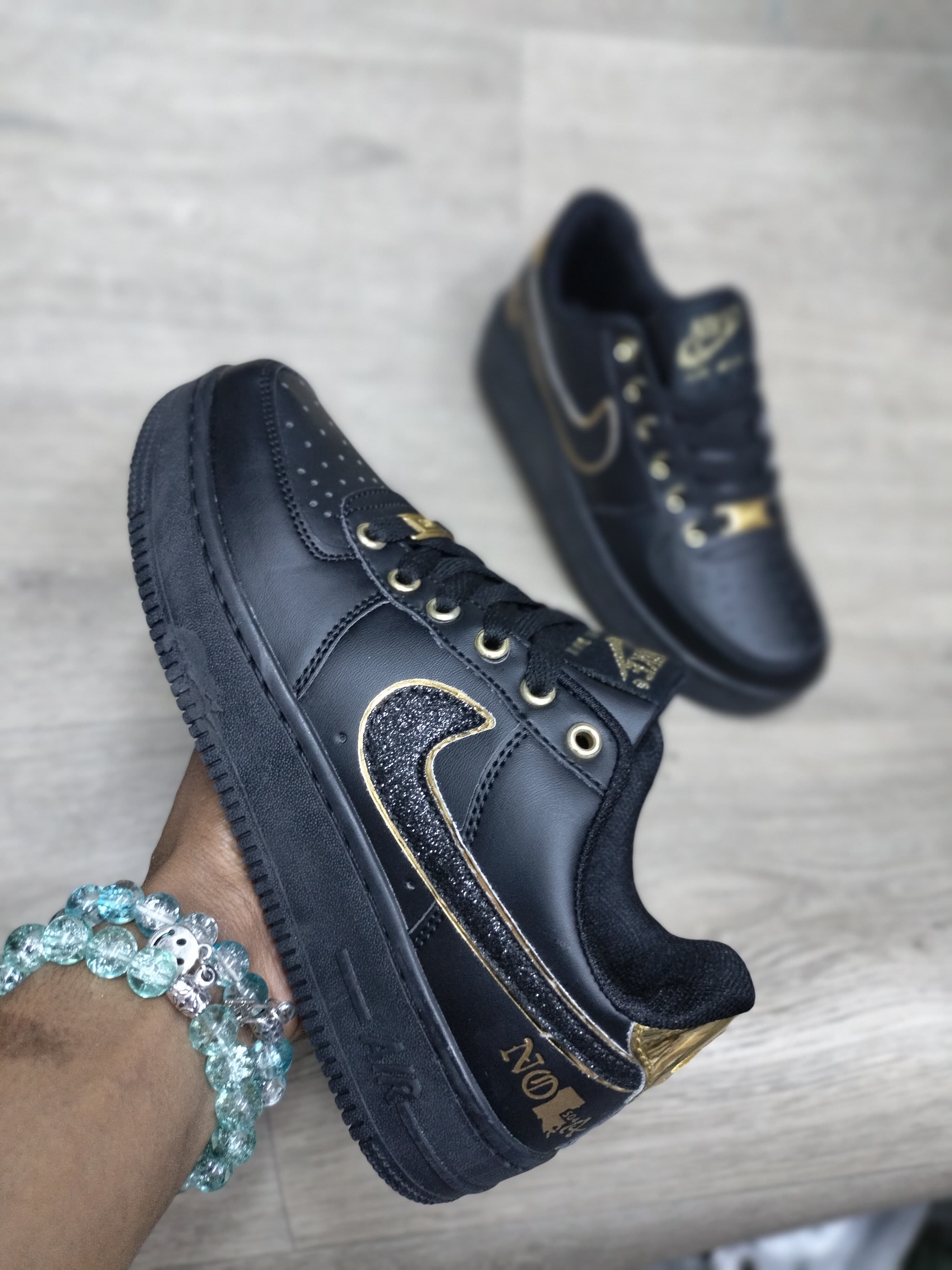 Latest, New arrivall⚡NOLA SNEAKERS 🔥HIGH QUALITIY ladies fashioned sneakers/girls breatheble nola fashion available in;⚡White,Pink and Black. very cute looking 🥰 and admired🥰🥰