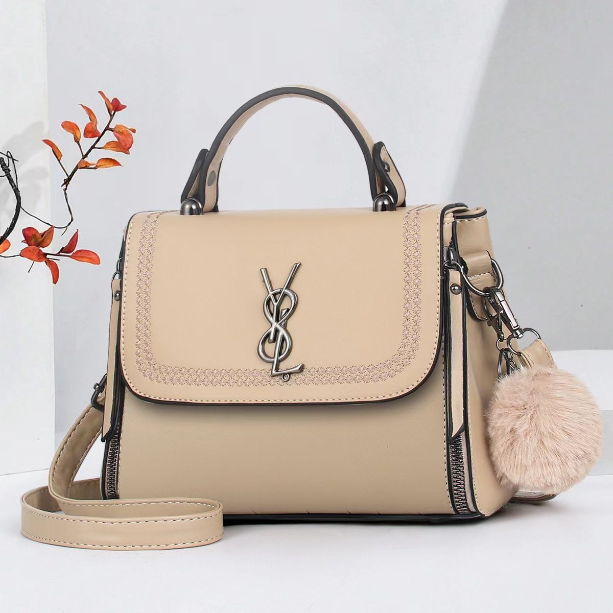 original,latest New Arrival⚡ladies/women classic shoulder bags 🔥easy to cary sholving all your day works easly and easy to cleasn/ wash it seems variable, all colours  and very cute looking❤‍🔥🥰