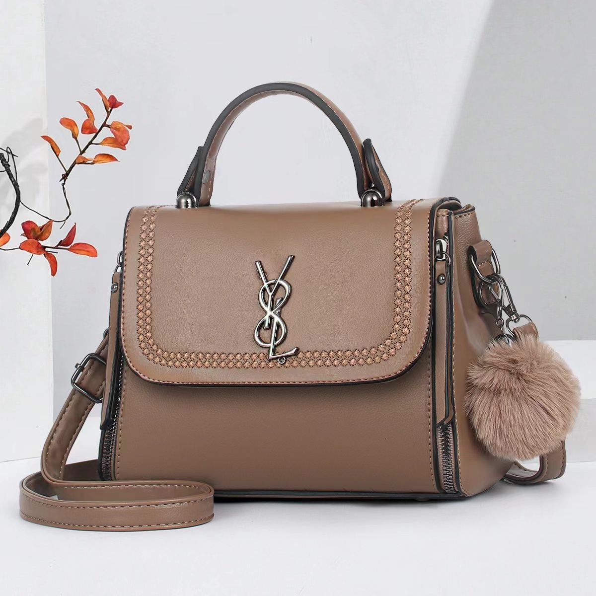 original,latest New Arrival⚡ladies/women classic shoulder bags 🔥easy to cary sholving all your day works easly and easy to cleasn/ wash it seems variable, all colours  and very cute looking❤‍🔥🥰