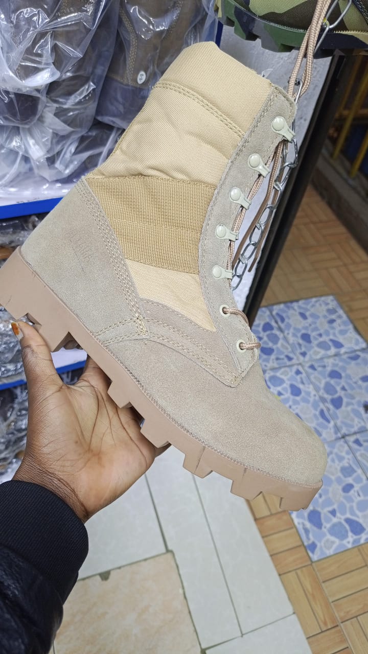 ORIGINAL/LATEST NEW ARRIVAL SIWAR ⚡high quality Comouflege military tactical boots for men and employed civil servants and solders ⚡very hard to break or a nail to penetrate so very safe to users⚡💯