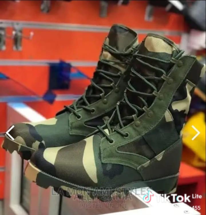 ORIGINAL/LATEST NEW ARRIVAL SIWAR ⚡high quality Comouflege military tactical boots for men and employed civil servants and solders ⚡very hard to break or a nail to penetrate so very safe to users⚡💯
