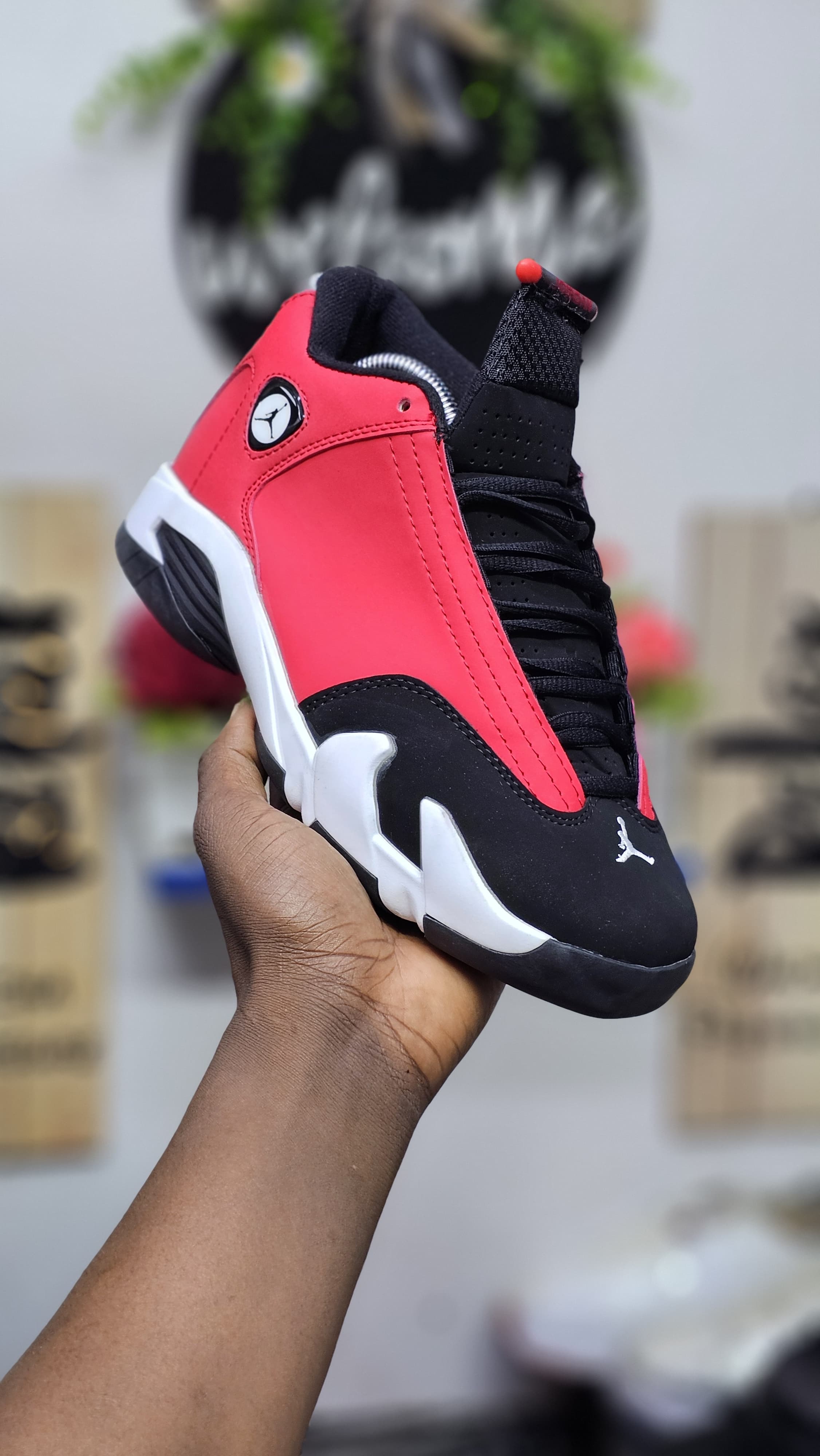 ORIGINAL/LATEST NEW ARRIVAL⚡JORDAN 14 ⚡High quality breatherble MENS sneakers .The sneaker matches/fits all types of men either official or fashion wearing mens very cute and at normal fitting sizes ⚡