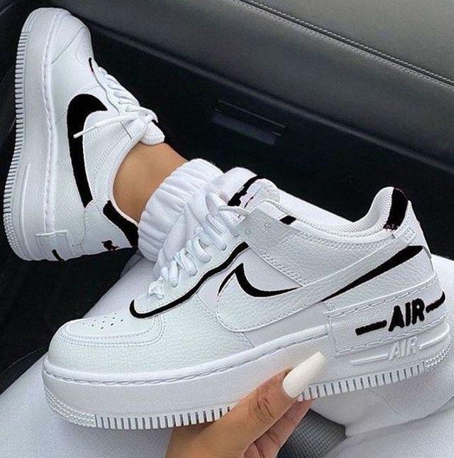 ⚡LADIES AIR FORCE 1, New arrivall⚡Ladies SNEAKERS 🔥HIGH QUALITIY ladies fashioned sneakers/girls airfoce fashion available in;all colours as at picture very cute looking 🥰 and admired🥰generic🥰