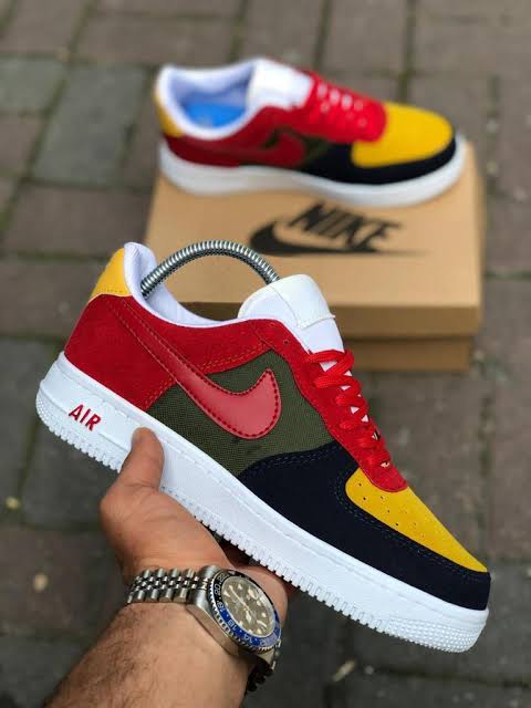⚡LADIES AIR FORCE 1, New arrivall⚡Ladies SNEAKERS 🔥HIGH QUALITIY ladies fashioned sneakers/girls airfoce fashion available in;all colours as at picture very cute looking 🥰 and admired🥰generic🥰
